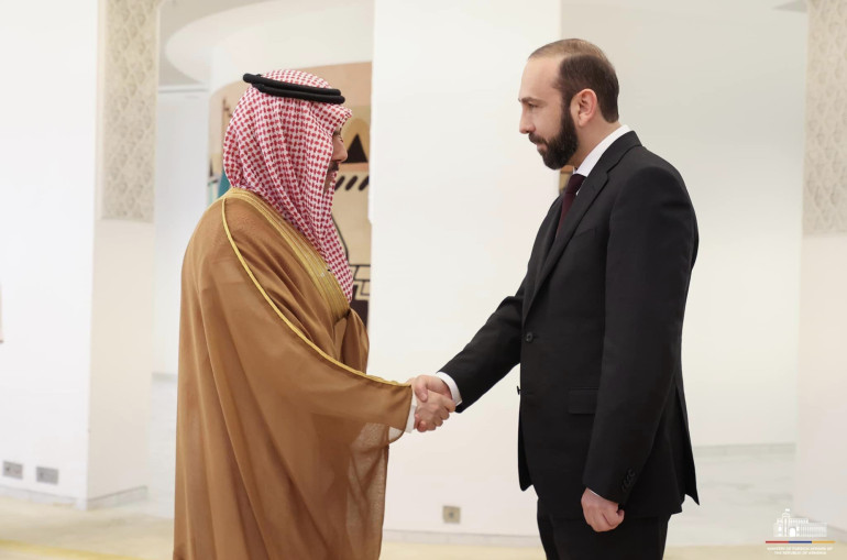 Արարատ Միրզոյանը հանդիպել է Սաուդյան Արաբիայի Թագավորության արտաքին գործերի նախարար արքայազն Ֆեյսալ բին Ֆարհան Ալ Սաուդի հետ
